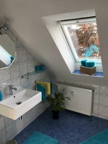 Liebevoll Eingerichtete Ferienwohnung Im Dg Zwenkau Buitenkant foto